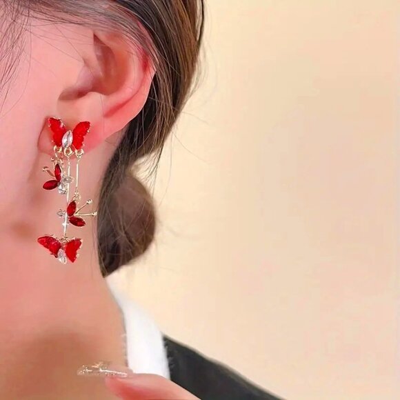 Buy It Now Price Stunning Butterfly 18k Gold Plated Dangly Earrings - Picture 2 of 3